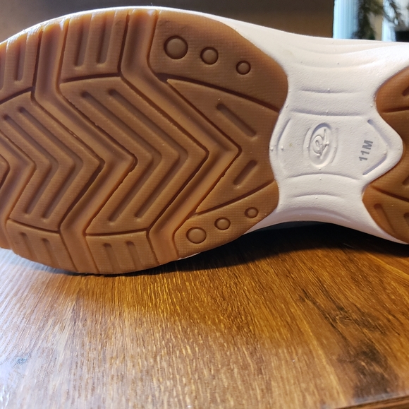 Easy Spirit slip on 👟 - Picture 4 of 5